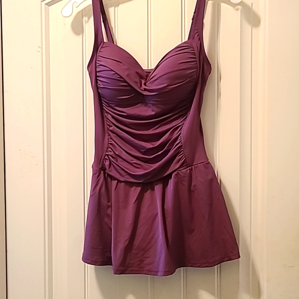 Liz Claiborne purple sizes 8 swimsuit.